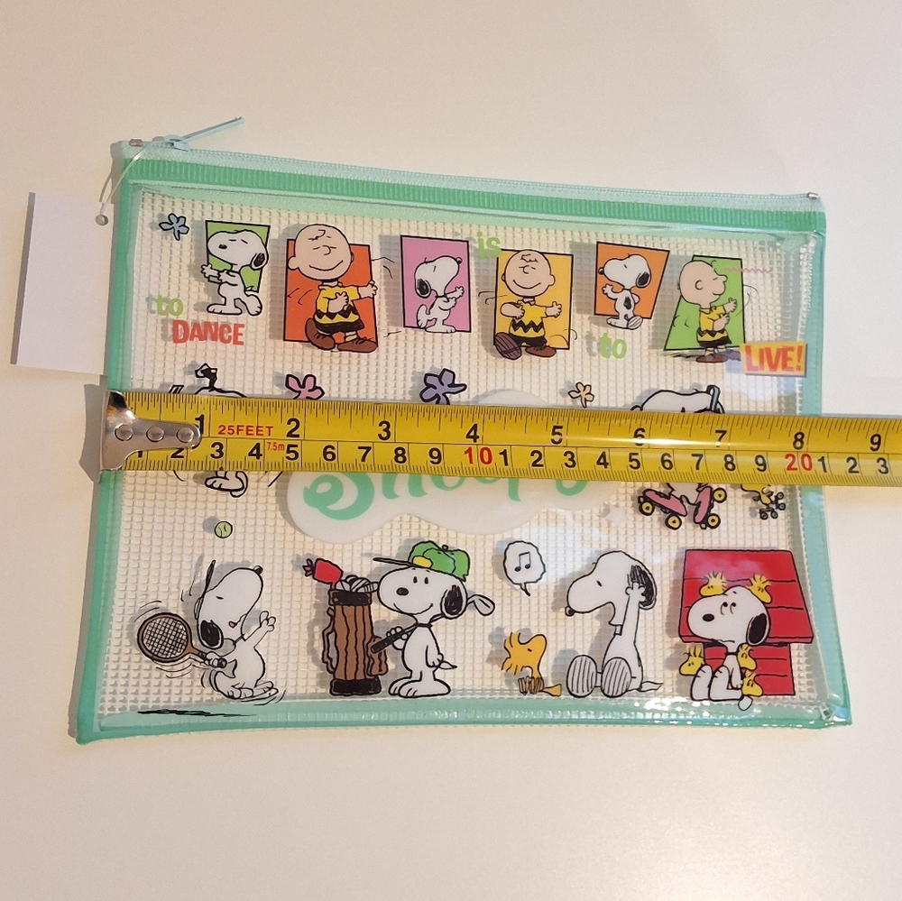Snoopy Peanuts Mesh Zipper Pouch Organizer - Cute & Functional Storage Bag,Green - Picture 3 of 4